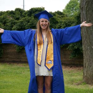 Image post by @hofstrasoftball on Instagram
