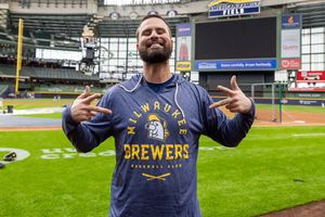 Image post by @Brewers on Twitter