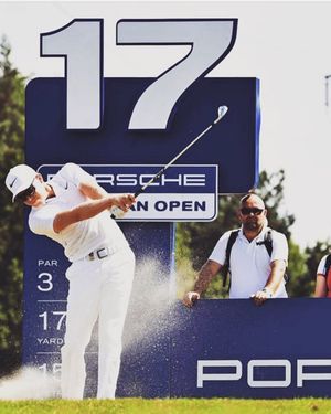 Image post by @alexknappegolf on Instagram
