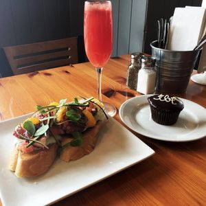 Image post by @thebutteredtin on Instagram