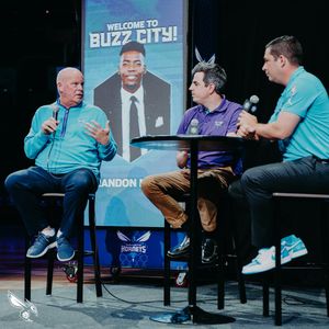 Image post by @hornets on Twitter