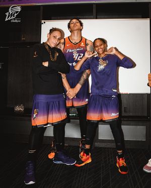 Image post by @phoenixmercury on Instagram
