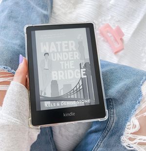 Image post by @blondiereads_ on Instagram