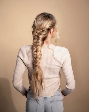 Image post by @unite_hairtv on Instagram