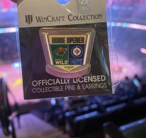 Image post by @thehockeylodge on Instagram