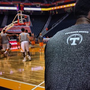 Image post by @vol_hoops on Instagram