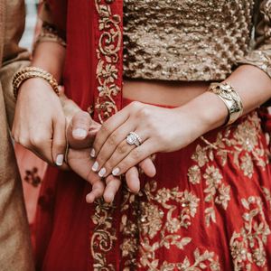 Image post by @thismodernlovephoto on Instagram