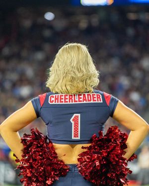 Image post by @texanscheerleaders on Instagram