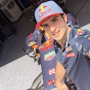 Image post by @carlossainz55 on Instagram