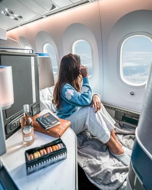 Image post by @united on Instagram
