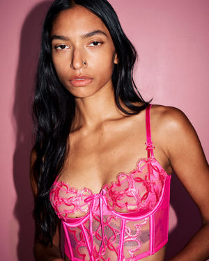 Image post by @victoriassecret on Instagram
