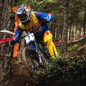Image post by @foxmtb on Instagram