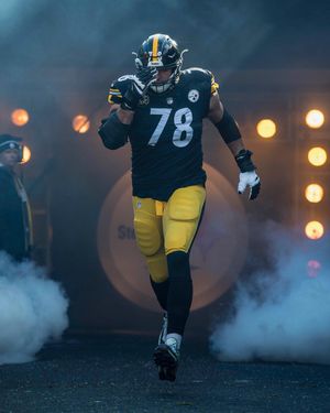 Image post by @lossteelers on Instagram