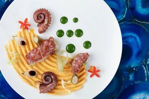 Image post by @stregisbalharbour on Instagram