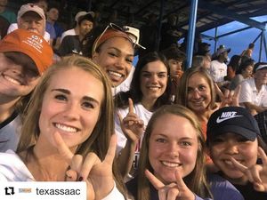 Image post by @texasvolleyball on Instagram