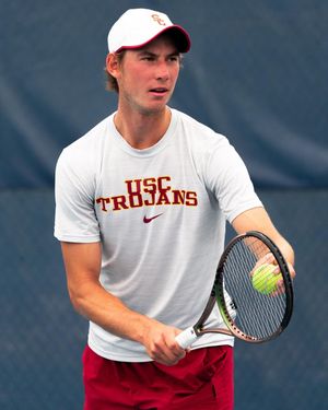 Image post by @uscmenstennis on Instagram