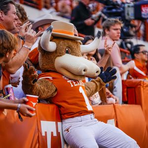 Image post by @texaslonghorns on Instagram