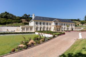 Image post by @christiesrealestate on Instagram