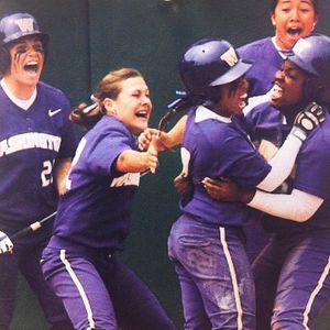 Image post by @uwsoftball on Instagram