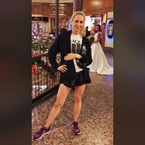 Image post by @nikkiglaser on Instagram