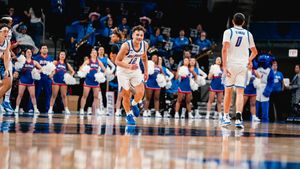 Image post by @DePaulHoops on Twitter