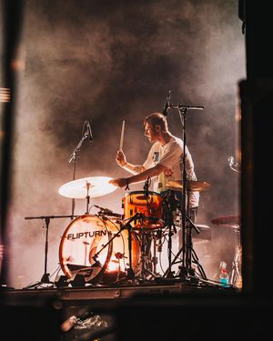 Image post by @thebronzeowl on Instagram