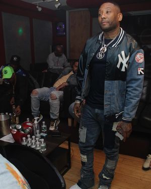Image post by @mainohustlehard on Instagram