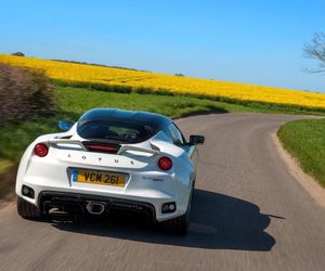 Image post by @lotuscars on Instagram