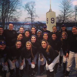 Image post by @uwsoftball on Instagram