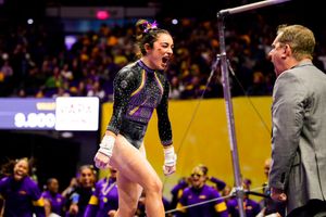 Image post by @LSUgym on Twitter