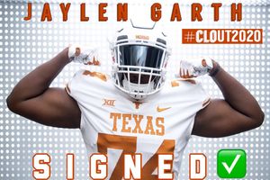Image post by @texasfootballnation on Instagram