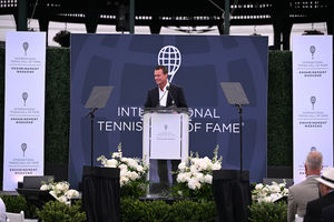 Image post by @TennisHalloFame on Twitter