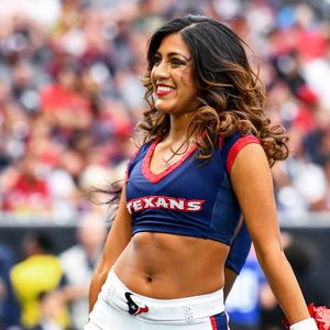 Image post by @texanscheerleaders on Instagram