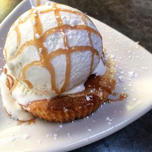 Image post by @houlihans on Instagram