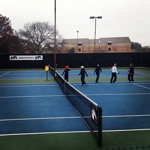 Image post by @dbu_tennis on Instagram
