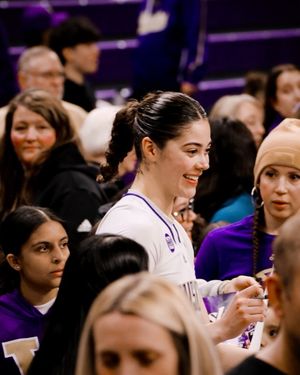 Image post by @uw_wbb on Instagram