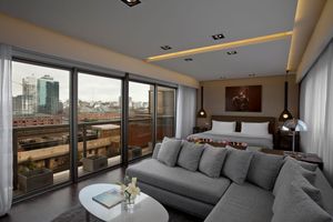 Image post by @hotelmadero on Instagram