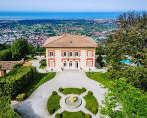 Image post by @christiesrealestate on Instagram