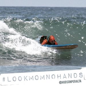 Image post by @lookmomnohands on Instagram