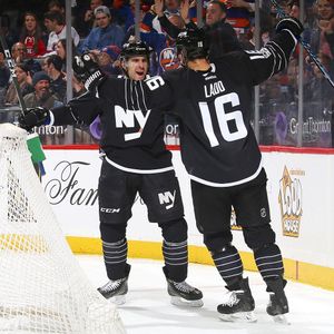 Image post by @nyislanders on Instagram