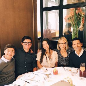 Image post by @KellyRipa on Twitter