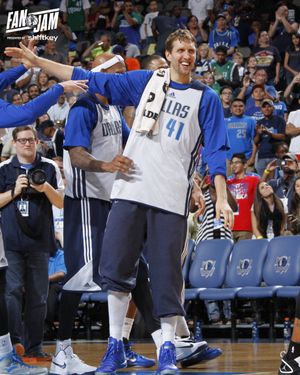 Image post by @dallasmavs on Twitter
