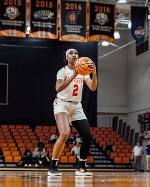 Image post by @mercer_wbb on Instagram