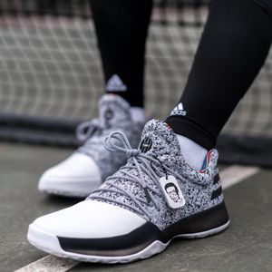 Image post by @adidasHoops on Twitter