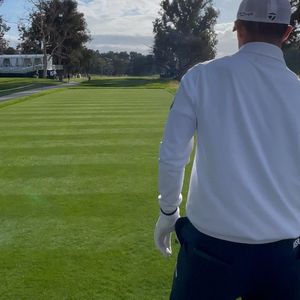 Image post by @taylormade_golf_japan on Instagram