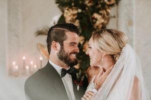 Image post by @thismodernlovephoto on Instagram