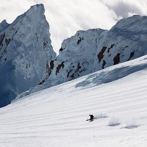 Image post by @uscskiandsnowboard on Instagram
