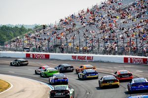 Image post by @nhms on Instagram
