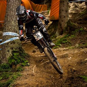 Image post by @foxmtb on Instagram