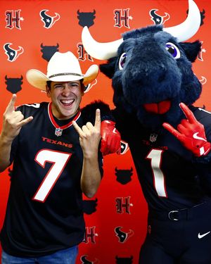 Image post by @texanstoro1 on Instagram